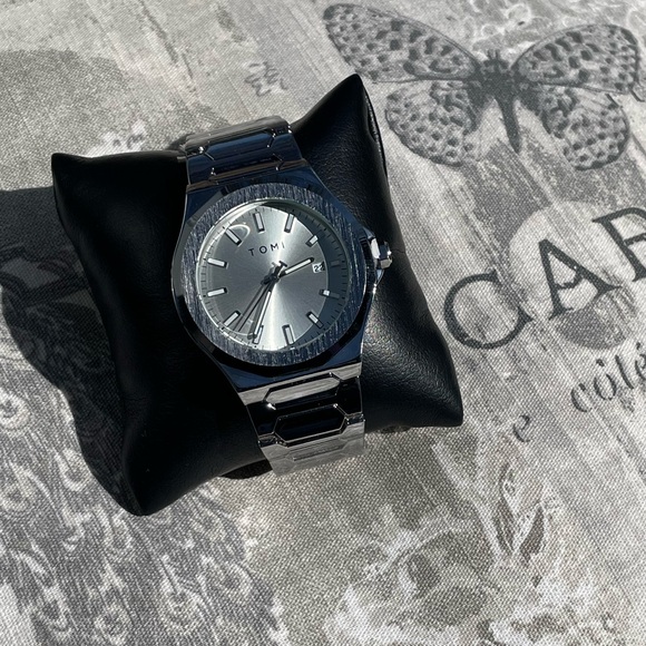 Men's Watch - Picture 3 of 8